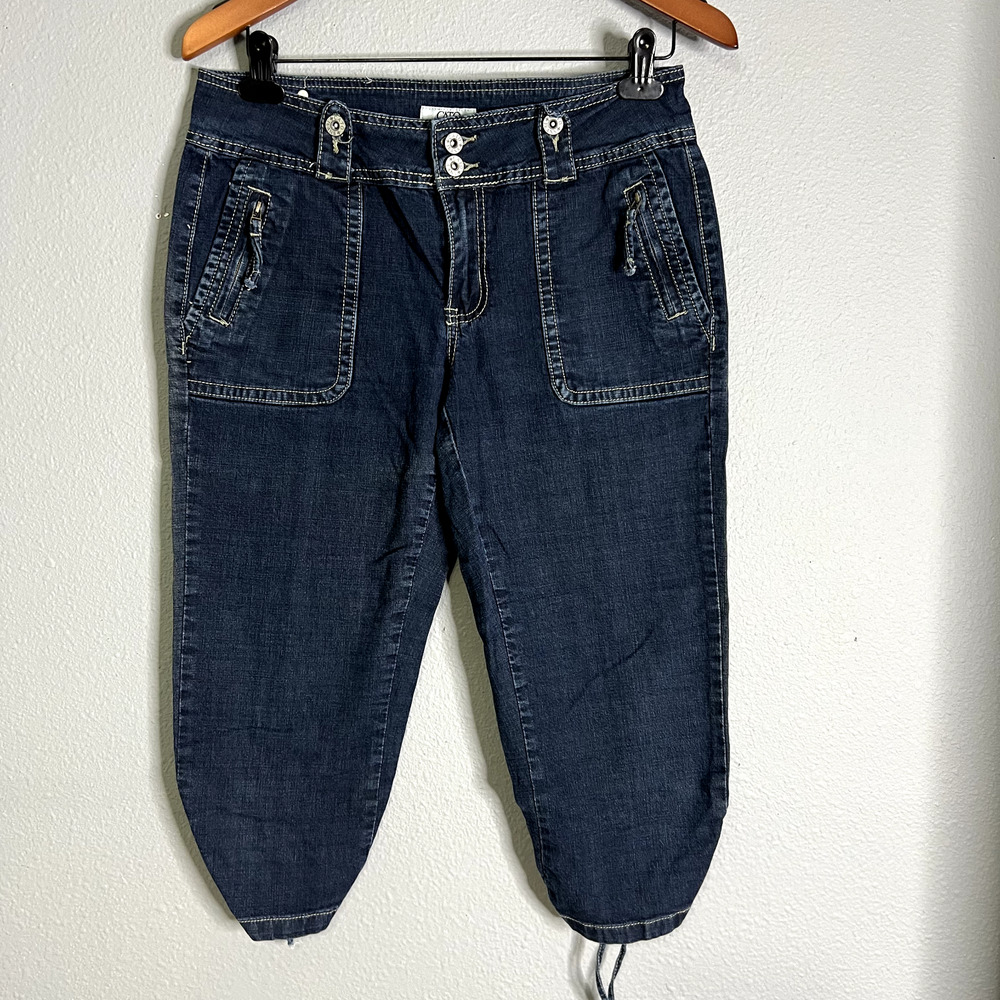 CATO Womens‎ 8 Cropped Casual Dark Wash Slenderizing Contemporary Capri Jeans